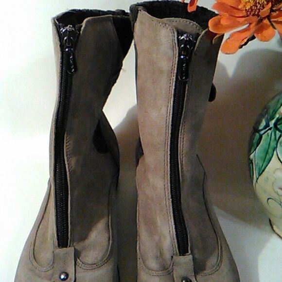 Aquatalia Suede Short Wedge Booties - Picture 3 of 14
